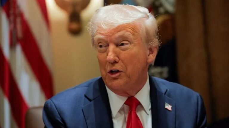 ट्रंप का ज़ेलेंस्की पर आरोप: "शांति वार्ता को पहुंचा रहे हैं नुकसान"