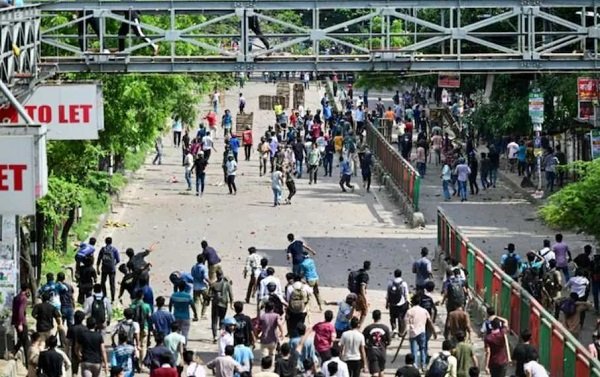 बांग्लादेश;हिंसक प्रदर्शन में 6 छात्रों की मौत 1 Bangladesh: Protest against reservation in government jobs violent demonstration... 6 more than 100 injured | बांग्लादेश: सरकारी नौकरियों में आरक्षण के विरोध में हिंसक प्रदर्शन... 6 की मौत ...
