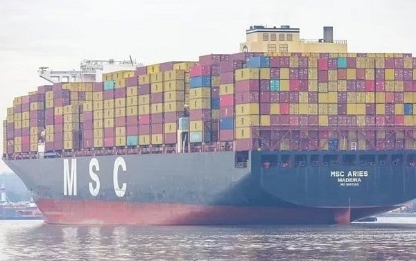 Iran's big decision, officials will be able to meet 17 Indians stranded on  the ship | Iran का बड़ा फैसला, जहाज पर फंसे 17 भारतीयों से मिल सकेंगे  अधिकारी