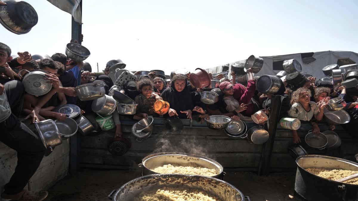 गाजा में भोजन पहुंचाने का इजराइली दावा छलावा, 14,000 शिशुओं पर गहराया संकट