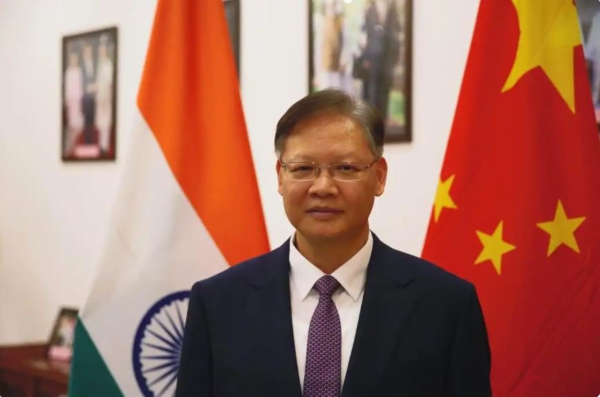 अमेरिका के टैरिफ पर चीन का कड़ा विरोध, भारत से आर्थिक सहयोग मजबूत करने का आह्वान 1 भारत स्थित चीनी राजदूत शू फेइहोंग ने चीनी मीडिया को दिया इंटरव्यू
