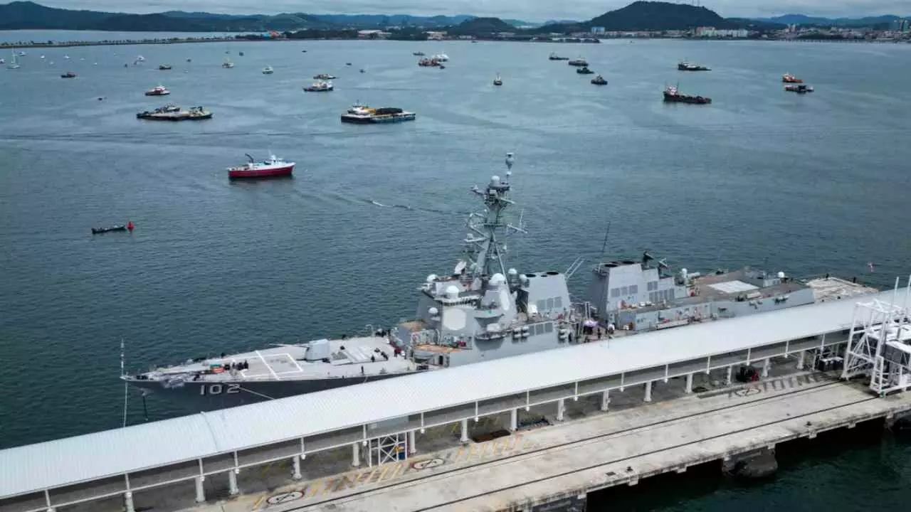 Venezuela Tension: Trump Deploys 4,500 US Troops and Advanced Weapons in Caribbean Sea | ट्रंप ने की सबसे बड़े हमले की तैयारी, चारों तरफ से घिरा वेनेजुएला, कैरिबियन सागर में तैनात ...