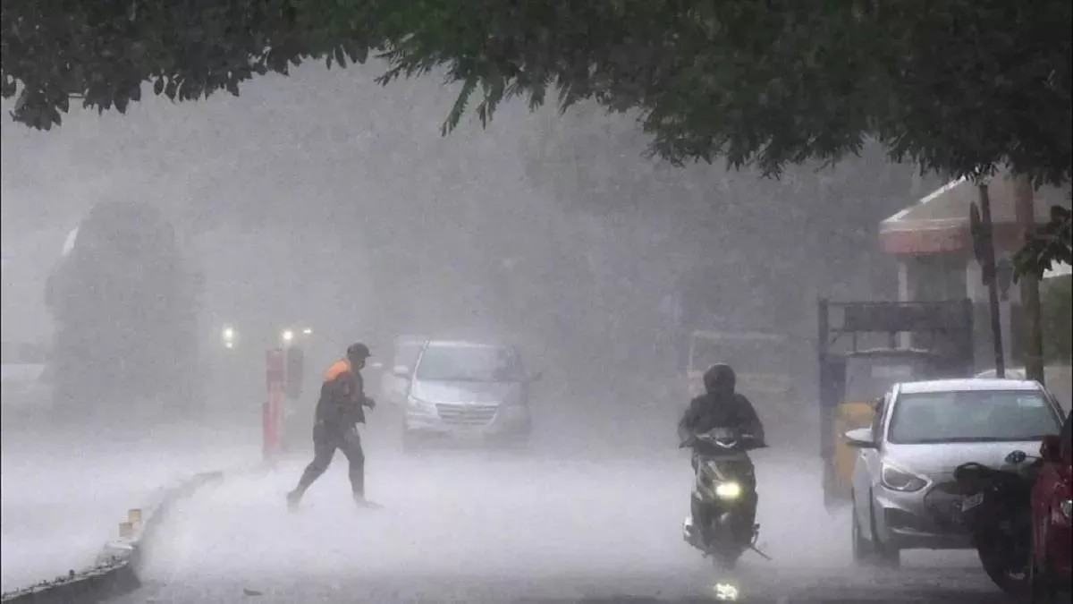 Bihar Weather: बिहार के इन दो जिलों में मौसम दिखाएगा रौद्र रूप, आंधी-तूफान  के साथ भारी बारिश की संभावना - Bihar Weather Today 19 april thunderstorm  and heavy rainfall warning issued in