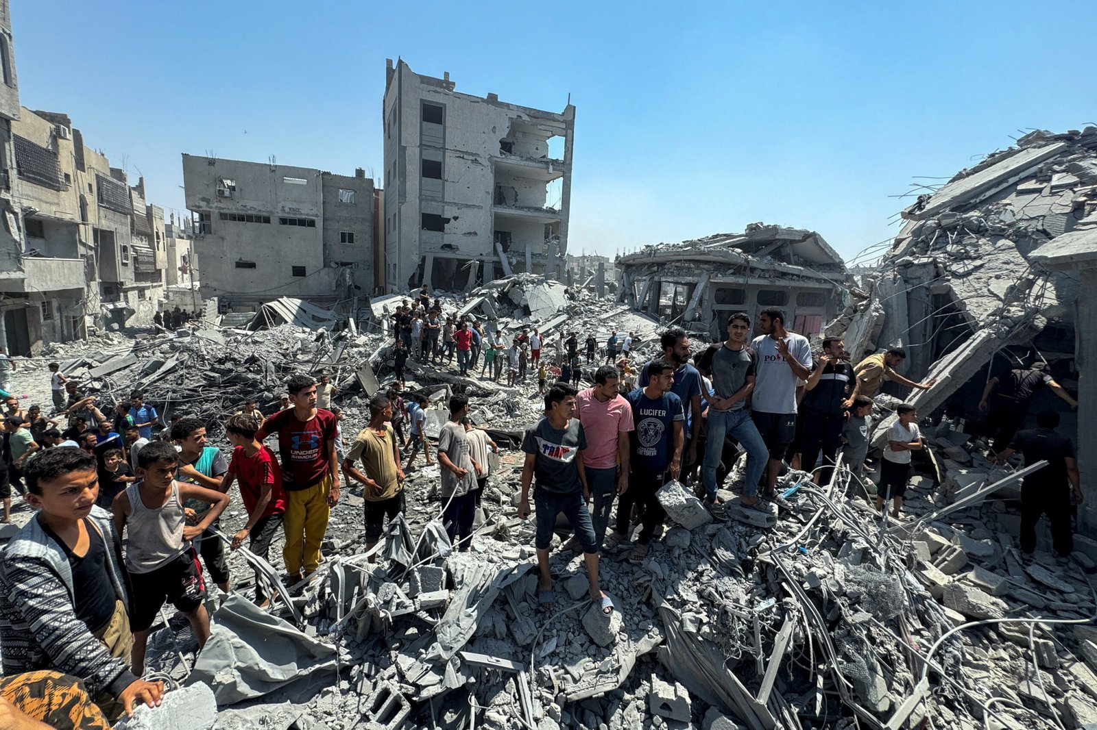 Israel’s war on Gaza updates: Israeli forces intensify attacks