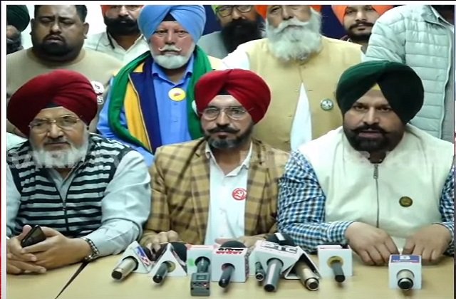 संयुक्त किसान मोर्चा का बड़ा ऐलान, कल पंजाब और हरियाणा के सभी टोल कराएंगे  फ्री - big announcement kisan morcha tomorrow tolls punjab and haryana made  free-mobile