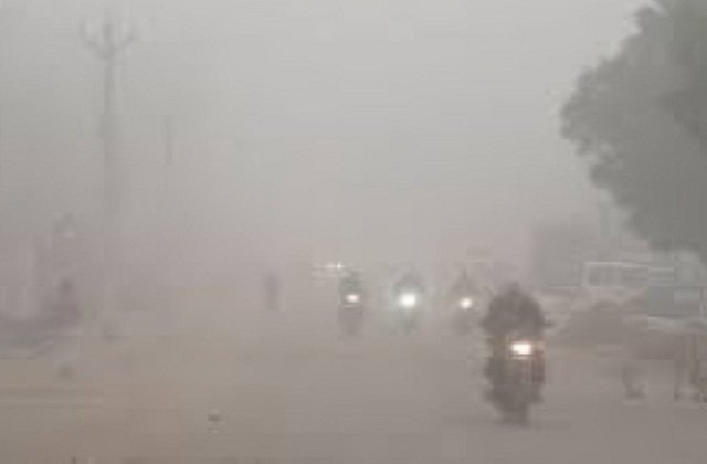 Bihar Weather Today: बिहार में शीतलहर का कहर: कड़ाके की ठंड से जनजीवन  प्रभावित, स्कूलों में छुट्टी बढ़ी - cold day conditions grip bihar schools  closed till dec 28-mobile