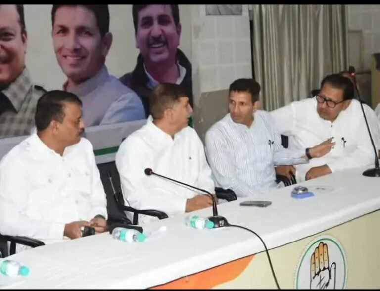 कांग्रेस प्रदेश प्रभारी की संगठन में कसावट की कवायद पहले ही दिन फेल, विधायकों ने प्रभार वाले जिलों में ज्यादा समय देने से किया इनकार