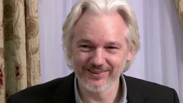WikiLeaks founder Julian Assange: 5 साल बाद ब्रिटेन की जेल से बाहर आए जूलियन  असांजे, अमेरिकी न्याय विभाग के साथ हुई डील के बाद रिहाई - Julian Assange  released from UK jail