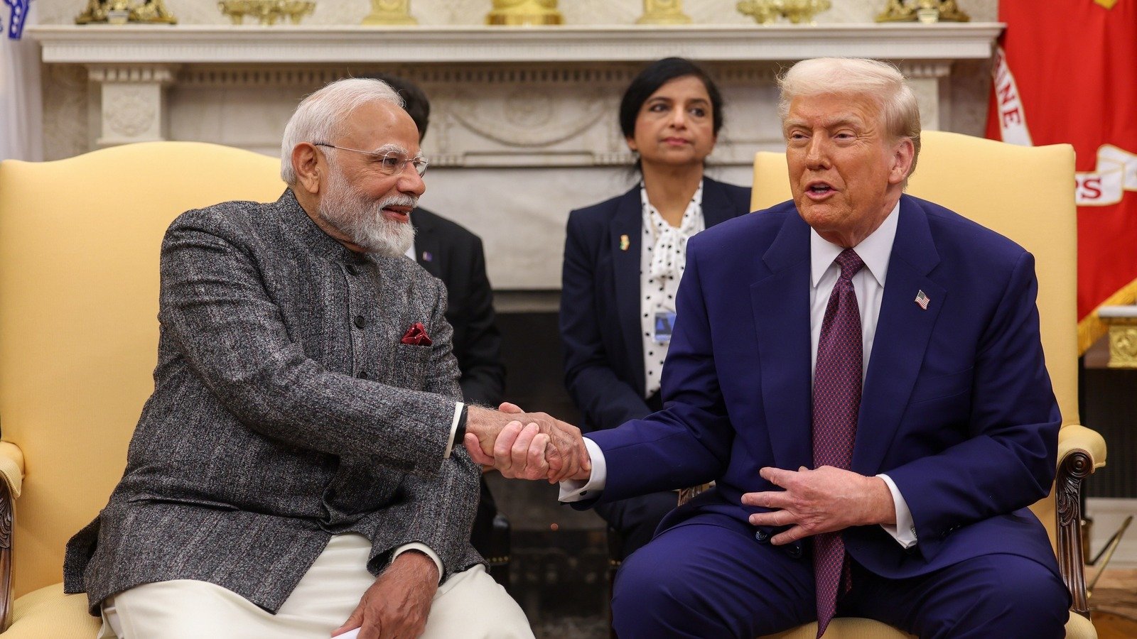 Donald Trump 25 Percent Tarrif India Government Reaction says Studying its Implications असर का अध्ययन कर रहे, डोनाल्ड ट्रंप के 25 फीसदी टैरिफ वाले ऐलान पर बोली भारत सरकार, India News in Hindi - Hindustan