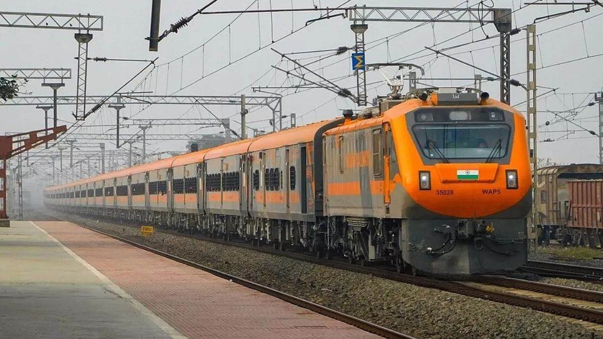 Railway News: 1 जुलाई से ट्रेन की टिकट होगी महंगी, AC से लेकर स्लीपर क्लास तक कितना बढ़ेगा किराया? जानिए - Indian Railways Fare Hike Train Ticket Prices Increase from July 1st 2025