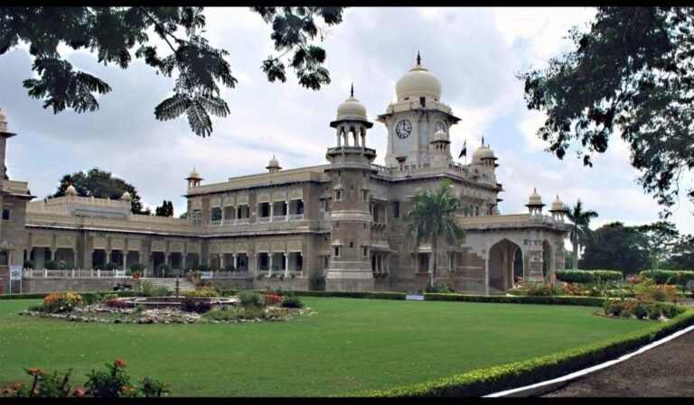 डीसी बोर्ड की मनमानी से डेली कॉलेज में शिक्षा का कबाड़ा, 10वीं-12वीं के रिजल्ट में आगे निकला एमरल्ड