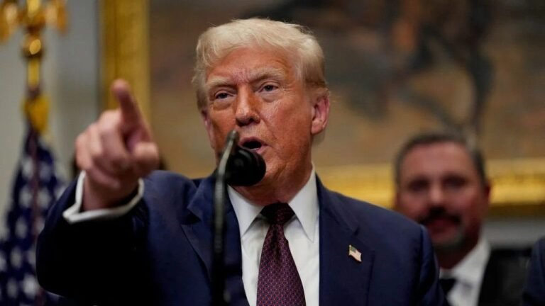 रूस से तेल खरीदने पर भड़के डोनाल्ड ट्रंप ने लगाया भारत पर जुर्माना, अब 50 फीसदी टैरिफ वसूलेंगे, कांग्रेस ने सरकार को घेरा