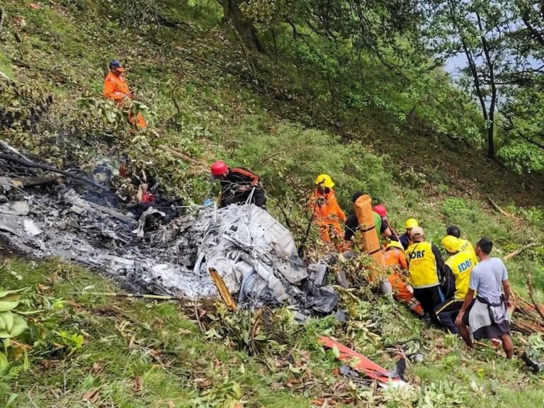 केदारनाथ धाम में ‘मौत का हेलीकॉप्टर’, कमाई के लिए लोगों की जान जोखिम में डाल रही हैं कंपनियां