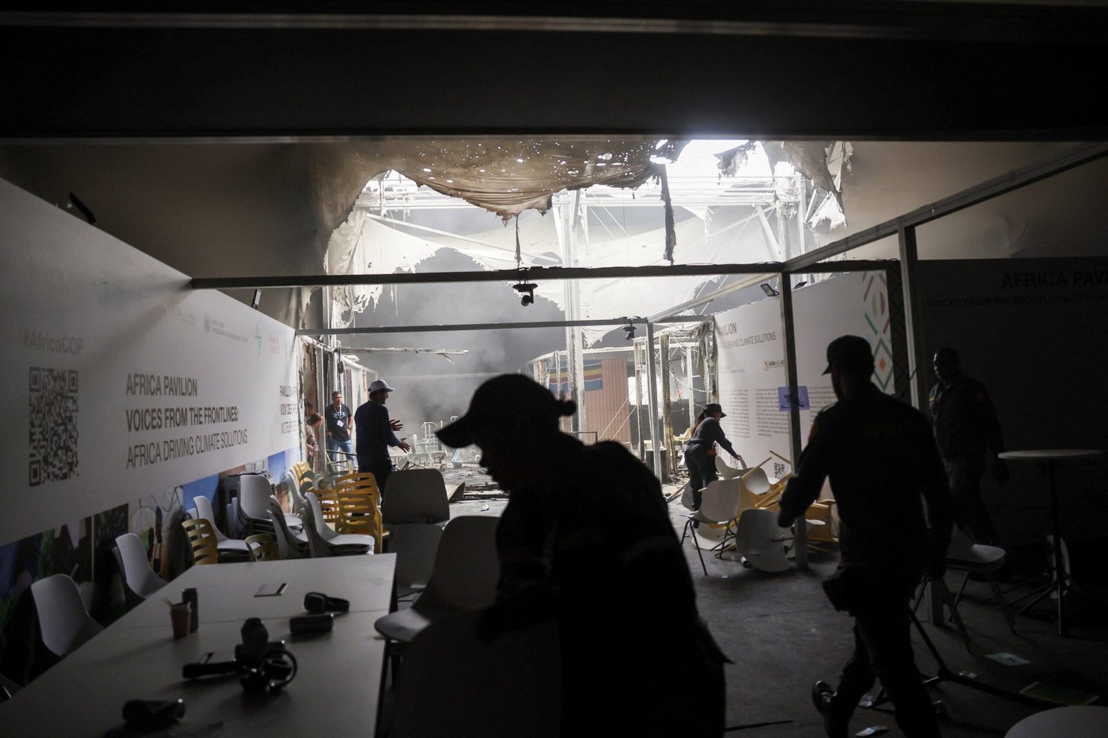 Fire forces evacuations as UN climate talks reach critical final days |  Daily Sabah