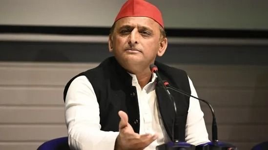 योगी के डीएनए वाले बयान पर भड़के अखिलेश यादव, कहा-सीएम खुद का डीएनए टेस्ट कराने के लिए रहें तैयार