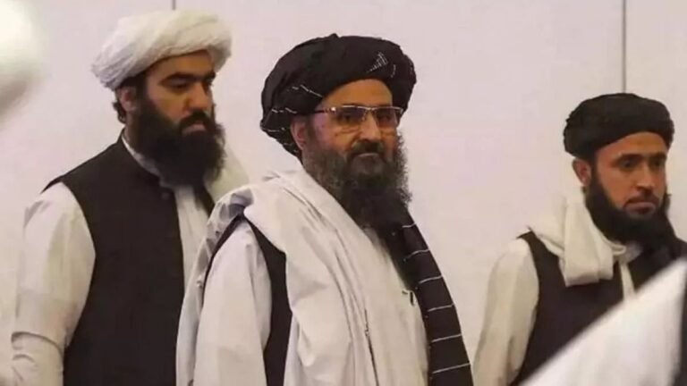 अफग़ानिस्तान में तालिबान ने बंद की सभी टेलीकॉम सेवाएं, पूरा देश ब्लैकआउट में