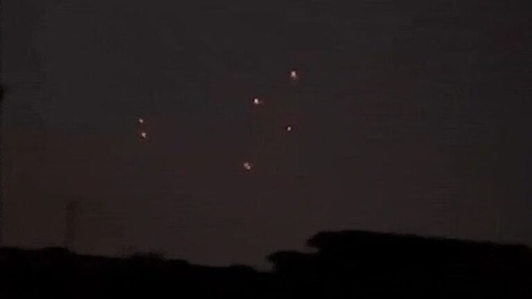 जम्मू-कश्मीर में पाकिस्तानी ड्रोन की घुसपैठ से हड़कंप, सांबा–राजौरी–पुंछ में कई जगह दिखी संदिग्ध गतिविधि