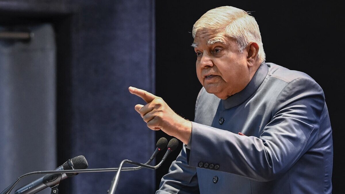 भारत लाखों अवैध प्रवासियों को बर्दाश्त नहीं कर सकता', उपराष्ट्रपति धनखड़ की  युवाओं से ये अपील - Vice President Jagdeep Dhankhar On illegal Migrants In  WOFA Summit NTC - AajTak