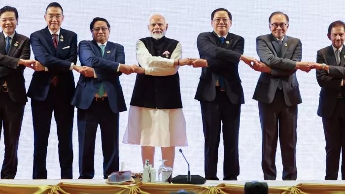 चीन की बी टीम बयान पर मचा बवाल: भारत-आसियान संबंधों में खिंचाव, कांग्रेस ने सरकार को घेरा