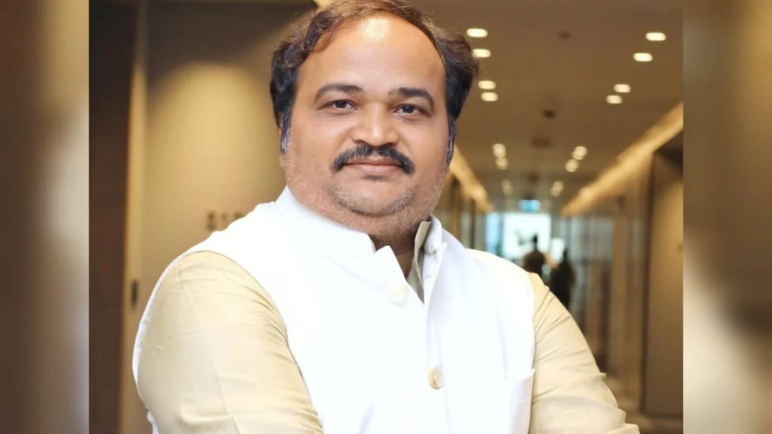 Navneet Rana, औवेसी बंधु एक ही भाषा बोल रहे : आनंद दुबे