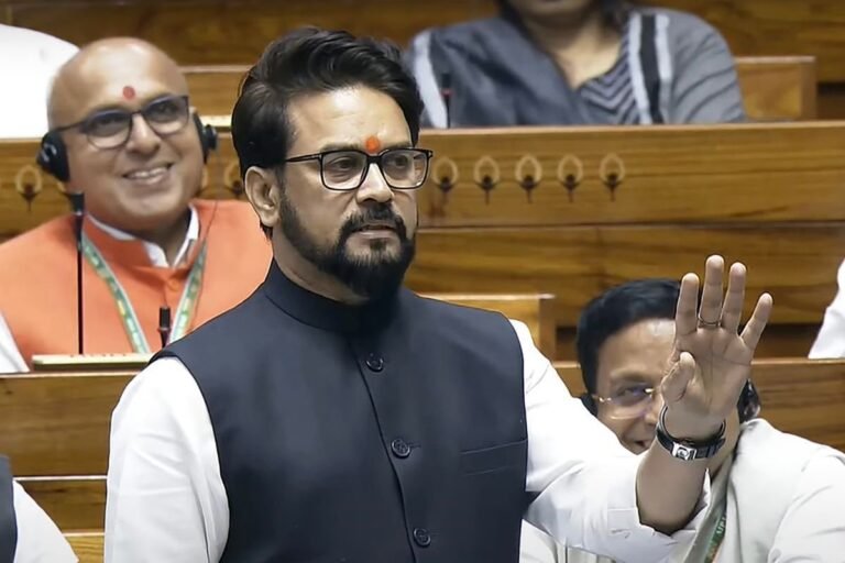 राहुल गांधी के अंगूठा काटने वाले बयान पर अनुराग ठाकुर ने कहा-कांग्रेस के समय तो सिखों के गले काटे गए