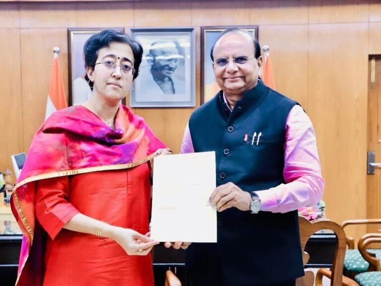 दिल्ली : आतिशी ने उपराज्यपाल को सौंपा इस्तीफा 