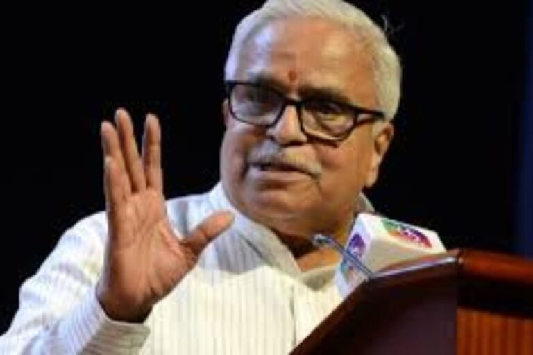 औरंगजेब की कब्र के विवाद को संघ के वरिष्ठ नेता भैयाजी जोशी ने बताया अनावश्यक, कहा-जिसकी आस्था होगी वह उसकी कब्र पर जाएगा