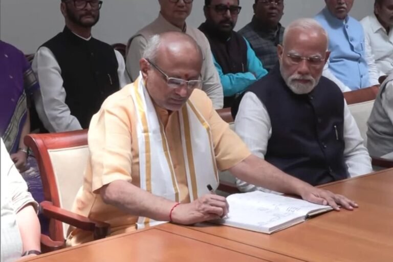 एनडीए के उपराष्ट्रपति पद के उम्मीदवार सीपी राधाकृष्णन ने दाखिल किया नामांकन, पीएम मोदी सहित चार प्रस्तावक