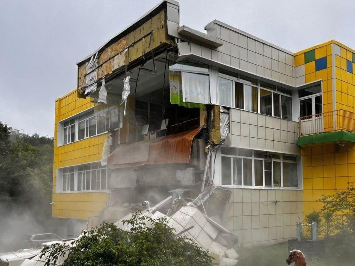 Massive earthquake of 8 7 magnitude hits Russia Eastern Kamchatka impact  reaches Japan and US Tsunami alert रूस में 8.7 तीव्रता का भीषण भूकंप, जापान  और US तक असर; कुछ घंटों में