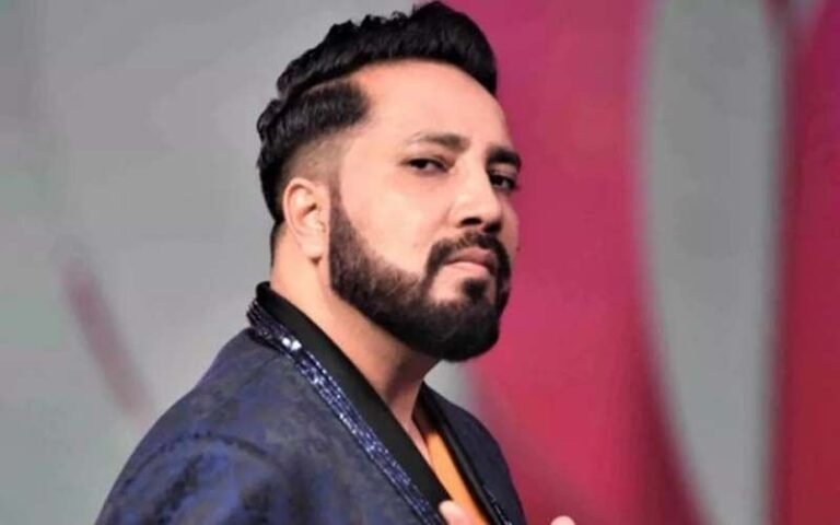 मीका सिंह का फूटा गुस्सा: 'इन गधों को भी समझाना चाहिए', रणवीर इलाहाबादिया और समय रैना विवाद पर दी प्रतिक्रिया