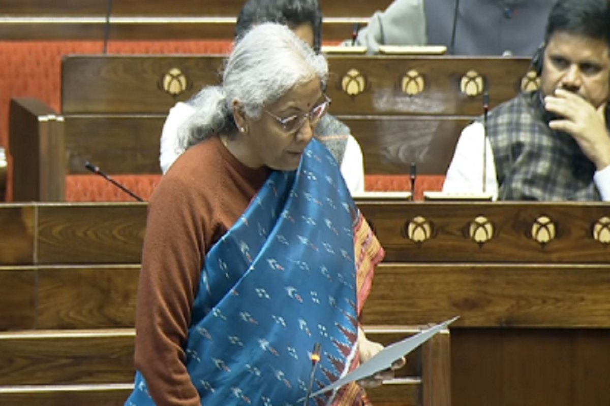 Economic Survey: वित्त मंत्री निर्मला सीतारमण ने लोकसभा में पेश किया आर्थिक  सर्वेक्षण, 6.8% की दर से बढ़ेगी अर्थव्यवस्था