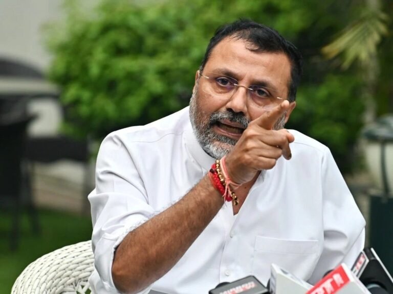 भाजपा सांसद निशिकांत दुबे का दावा-इंदिरा गांधी ने ब्रिटेन के साथ मिलकर किया था स्वर्ण मंदिर पर हमला