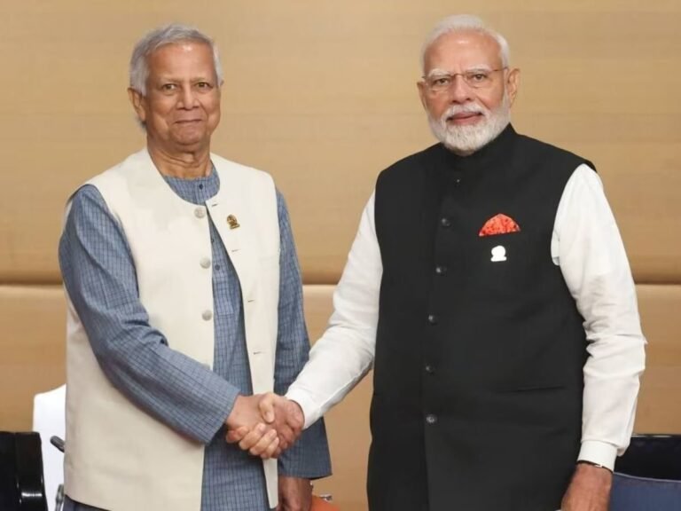बैंकॉक में पीएम मोदी की बांग्लादेश के नेता मुहम्मद युनूस से मुलाकात,   माहौल खराब करने वाली बयानबाजी से बचने की दी सलाह