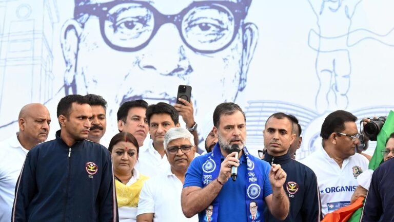 राहुल गांधी ने कहा-संविधान को कमजोर करना चाहती है आरएसएस और भाजपा की विचारधारा