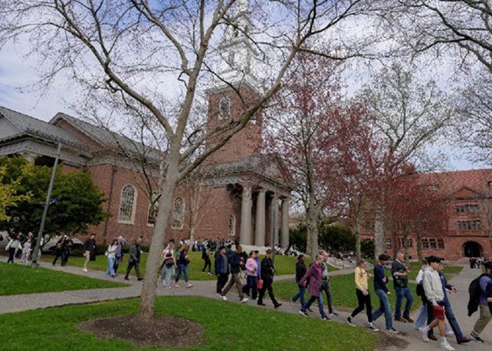 हार्वर्ड ने ट्रंप प्रशासन पर दायर किया मुकदमा, 2.2 अरब डॉलर के अनुदान फ्रीज  को रोकने की मांग - Uttaranchal Today