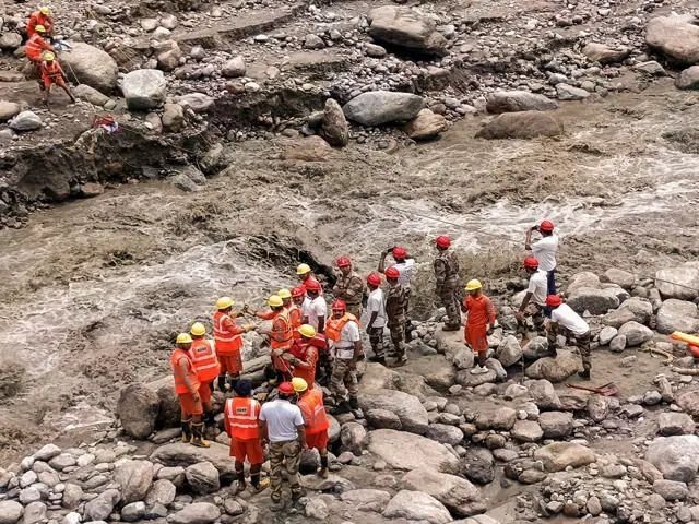 हिमाचल में बादल फटने से भारी तबाही: सीएम सुक्खू ने हवाई सर्वे के बाद राहत‑बचाव तेज करने के निर्देश