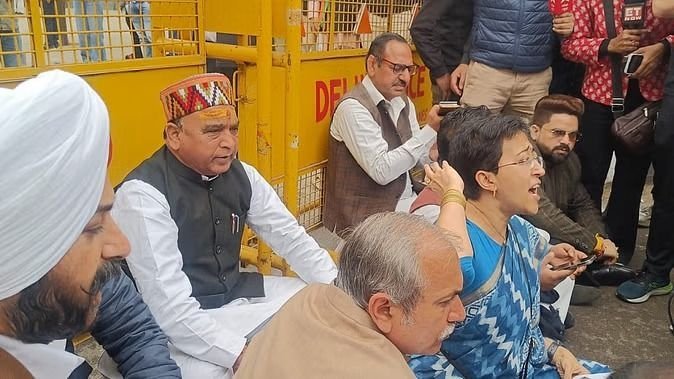 दिल्ली विधानसभा परिसर में आप विधायकों के प्रवेश पर रोक, आतिशी ने कहा-तानाशाही की हदें पार