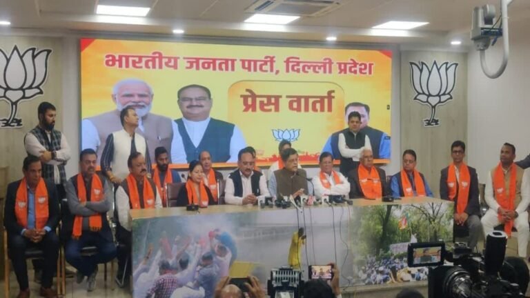 आम आदमी पार्टी छोड़ने वाले सभी 8 विधायक भाजपा में हुए शामिल, टिकट नहीं मिलने से चल रहे थे नाराज