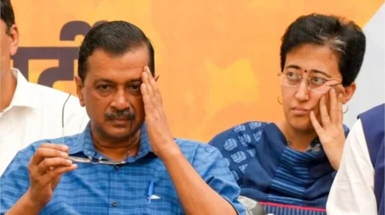 दिल्ली में  आम आदमी पार्टी को तगड़ा झटका, एक साथ सात विधायकों ने दिया इस्तीफा, 5 फरवरी को है मतदान