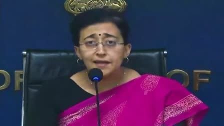 पराली पर आतिशी ने  केंद्र सरकार को घेरा 