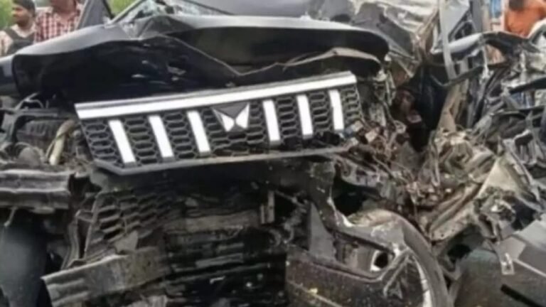 बरेली में भीषण सड़क हादसा, सड़क किनारे खड़ी टैंकर से टकराई बोलेरो, 5 लोगों की मौत, ड्राइवर सहित तीन घायल