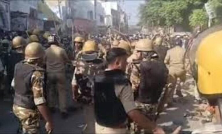 बरेली में हिंसक प्रदर्शन: पुलिस पर पथराव, तोड़फोड़ और लाठीचार्ज