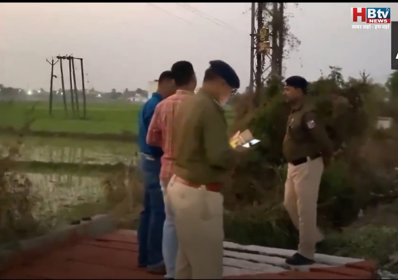 पश्चिम बंगाल के बीरभूम के सैंथिया रेलवे ट्रैक पर बम की खबर, पुलिस कर रही है जांच, एक ट्रैक पर आवागमन रोका पश्चिम बंगाल के बीरभूम के सैंथिया रेलवे ट्रैक पर बम की खबर, पुलिस कर रही है जांच, एक ट्रैक पर आवागमन रोका