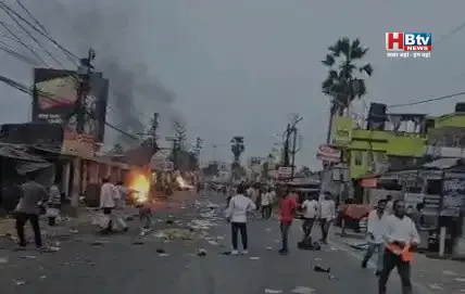 पश्चिम बंगाल के मुर्शिदाबाद में रामनवमी के जुलूस पर पथराव के बाद तोड़फोड़ और आगजनी, कई लोग घायल