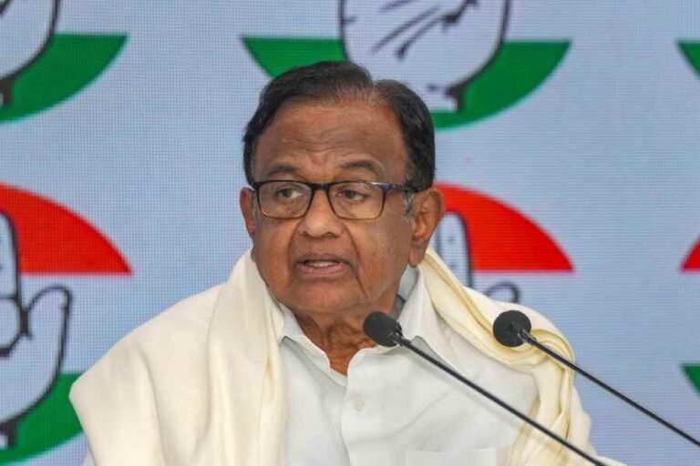 बिहार मतदाता सूची विवाद पर चिदंबरम का चुनाव आयोग पर हमला, राहुल गांधी को दस्तावेज देने का नोटिस