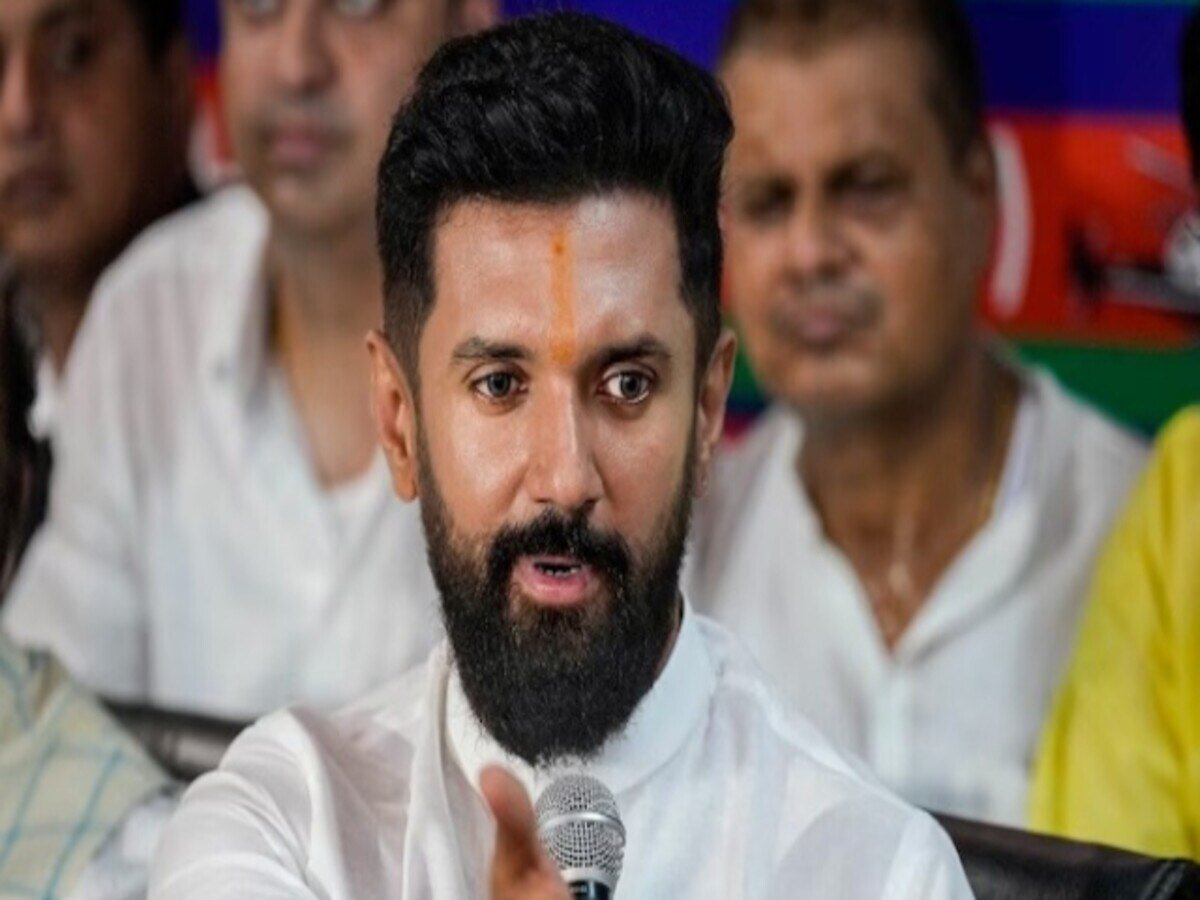 Tejaswi yadav is trying to spread confusion in Nitish kumar name Chirag  paswan said he cannot win without CM - नीतीश के नाम पर भ्रम फैलाने की कोशिश  कर रहे हैं तेजस्वी;