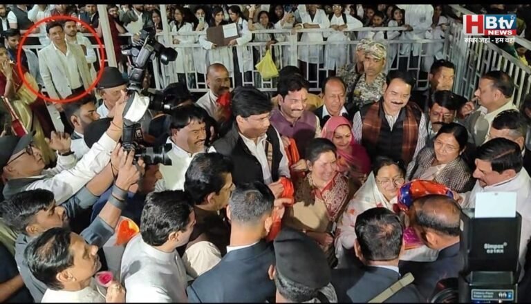 केंद्रीय स्वास्थ्य मंत्री का स्वागत करने पहुंच गया मेडिकल कॉलेज फर्जीवाड़े का आरोपी सुरेश भदौरिया, पुलिस अधिकारियों ने फटकने नहीं दिया
