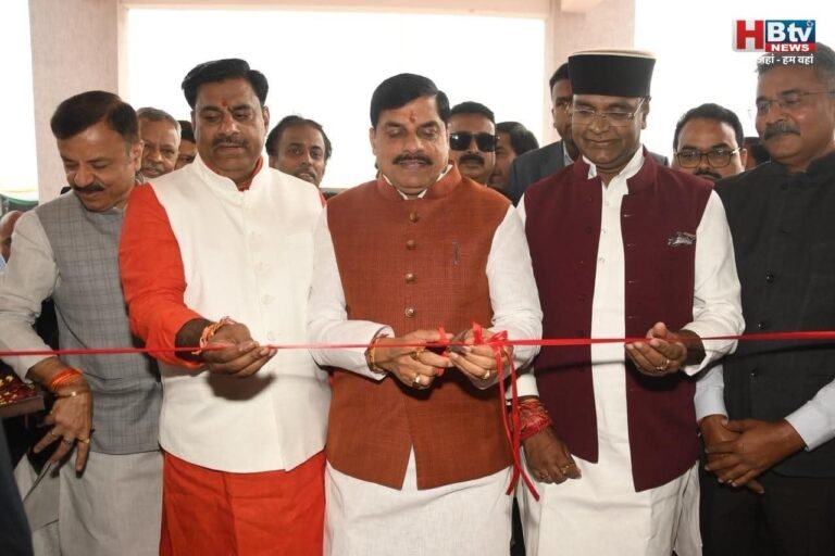 भोपाल में बोले सीएम यादव-राहुल गांधी सेना से सबूत मांगते हैं, दिग्विजय सिंह नक्सलियों के लिए आंसू बहाते हैं