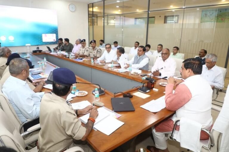 महिलाओं से जुड़े अपराधों पर सख्त हुए सीएम, प्रभावी एक्शन नहीं लेने वाले अफसरों को फील्ड से हटाने की चेतावनी