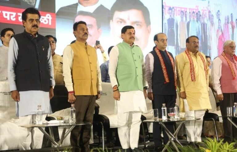 'संविधान हत्या दिवस' पर इंदौर में बोले सीएम मोहन यादव-लोकतंत्र पर काले धब्बे के समान था आपातकाल